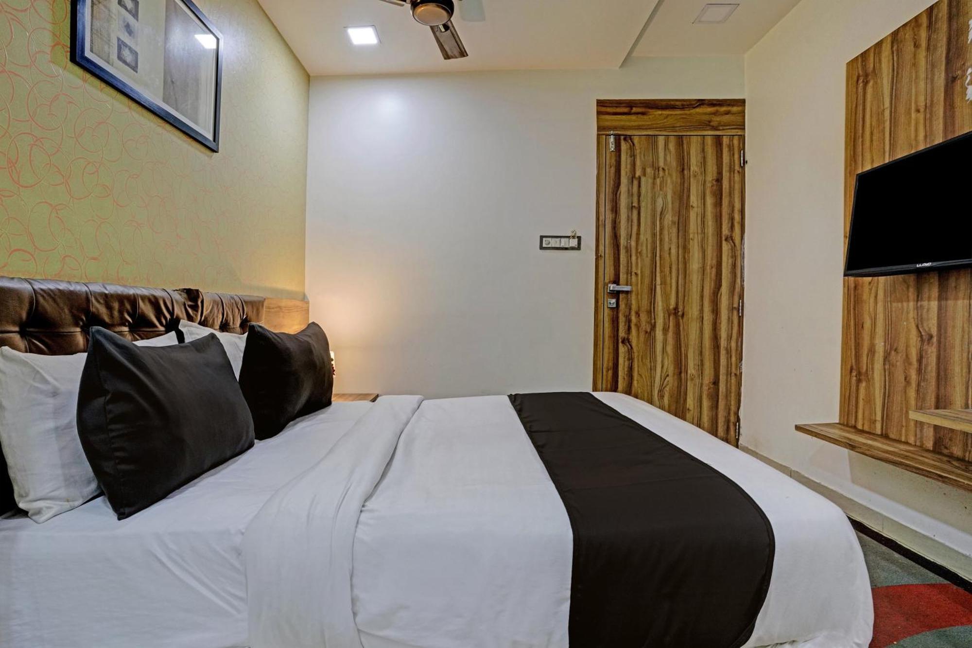 Hotel O Blue Inn Residence Near R City Mall Mumbai Dış mekan fotoğraf