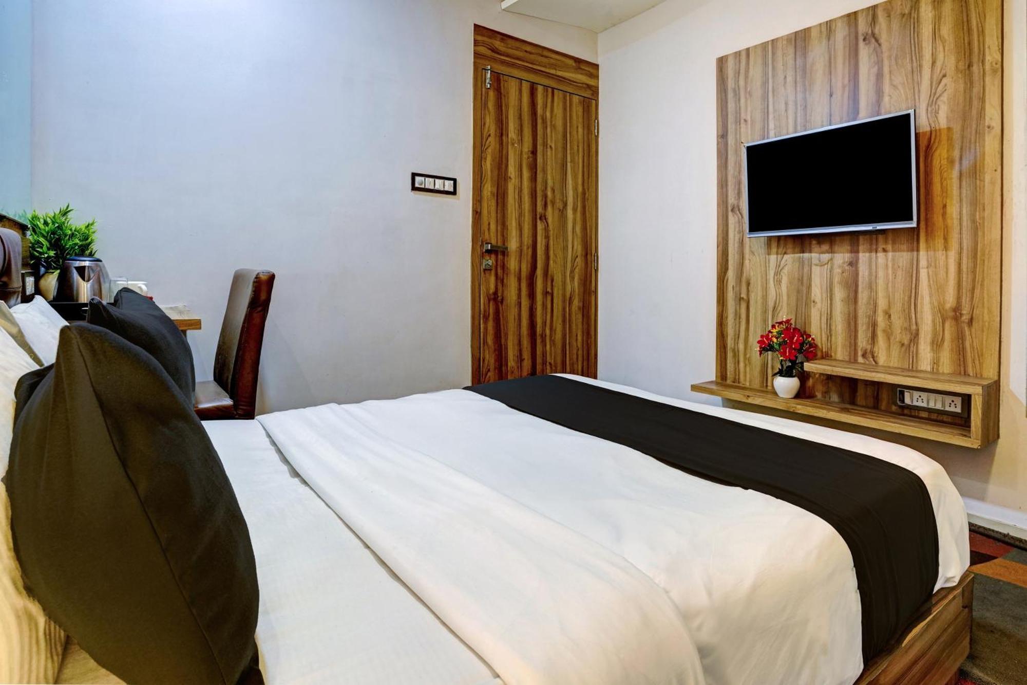 Hotel O Blue Inn Residence Near R City Mall Mumbai Dış mekan fotoğraf