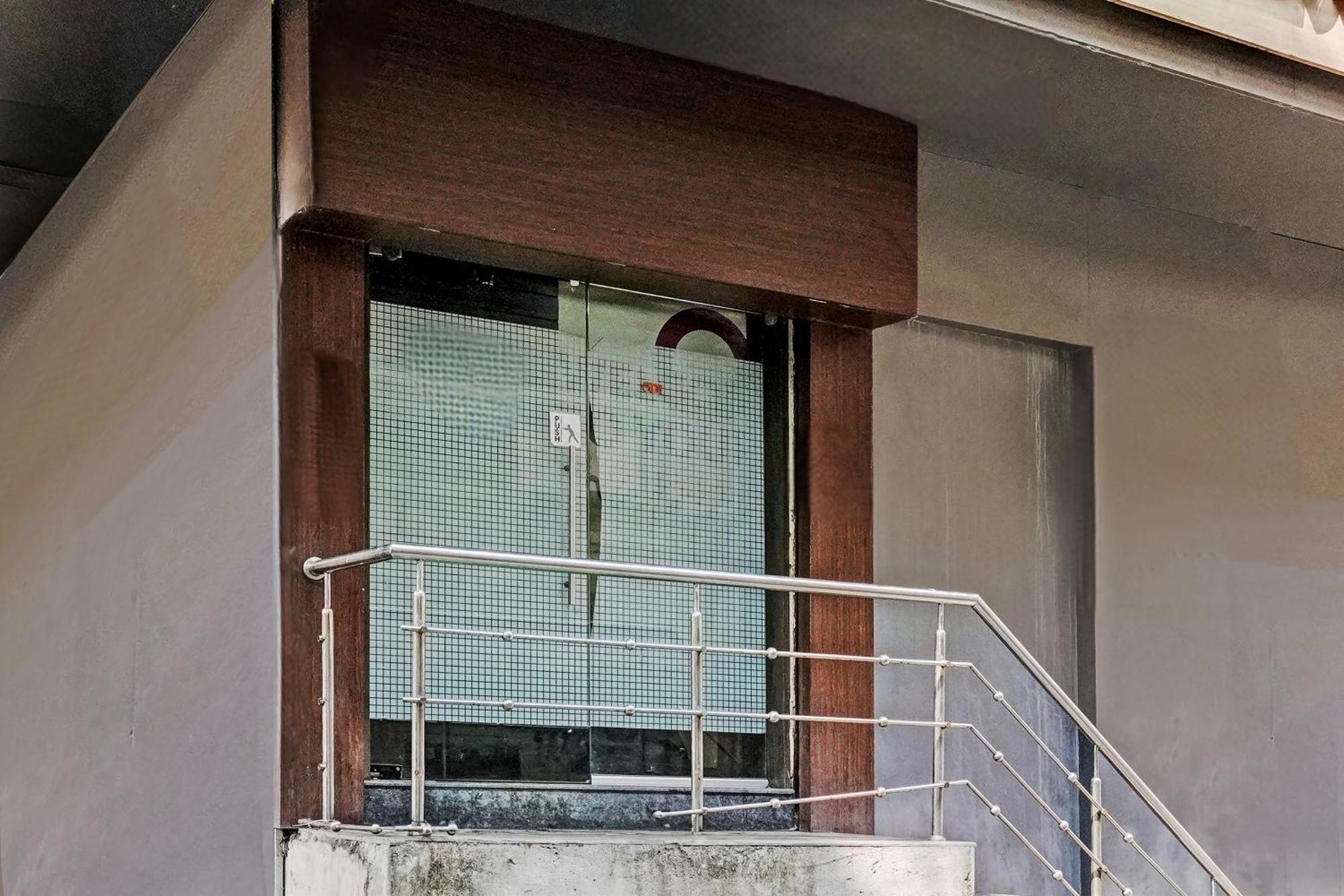 Hotel O Blue Inn Residence Near R City Mall Mumbai Dış mekan fotoğraf